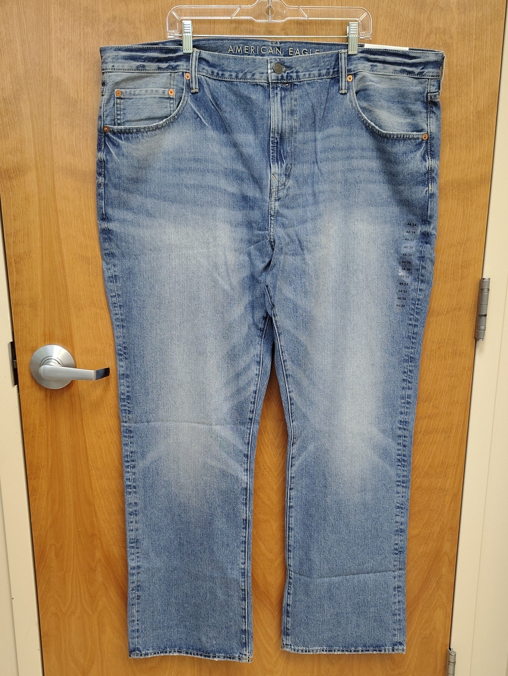 American Eagle Outfitters Men's Classic Bootcut Jeans Light Wash